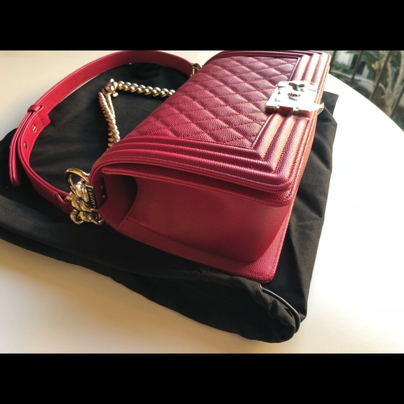 Chanel Pink Caviar Boy Bag Medium - Picture 4 of 8